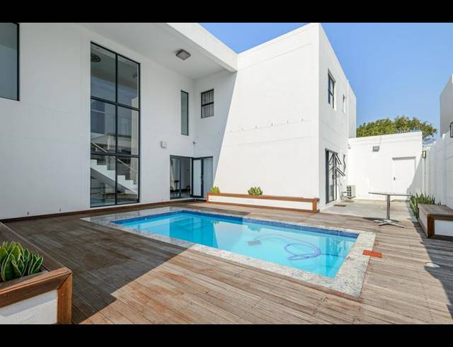 11 BEDROOM HOUSE FOR SALE IN SUNSET BEACH